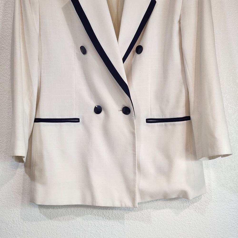VINTAGE Attitudes White & Navy Blue Old Money Classic Double Breasted Blazer - Picture 3 of 9